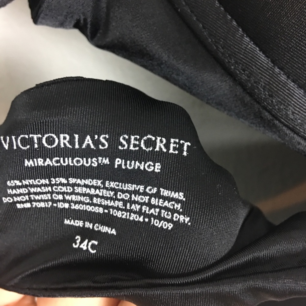 SOLD SOLDVictoria’s Secret Miraculous Plunge - Picture 5 of 5